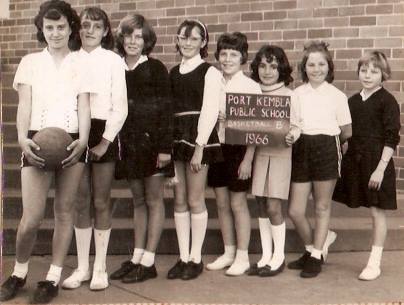 1044102_590108901033178_1953129266_n