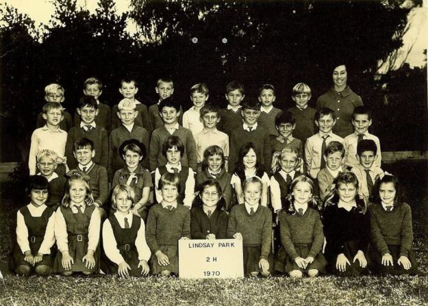 270462_10201042544733155_1263299222_n