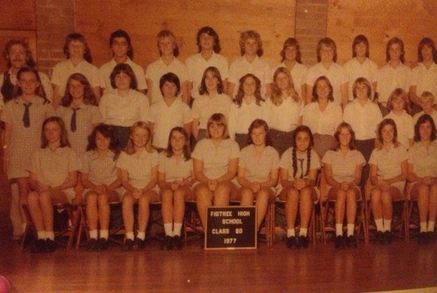 946264_529553703760422_1133329724_n