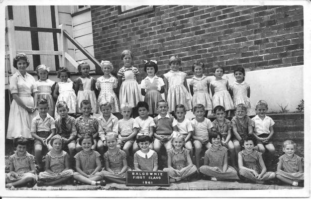 971346_488938241189926_788354171_n